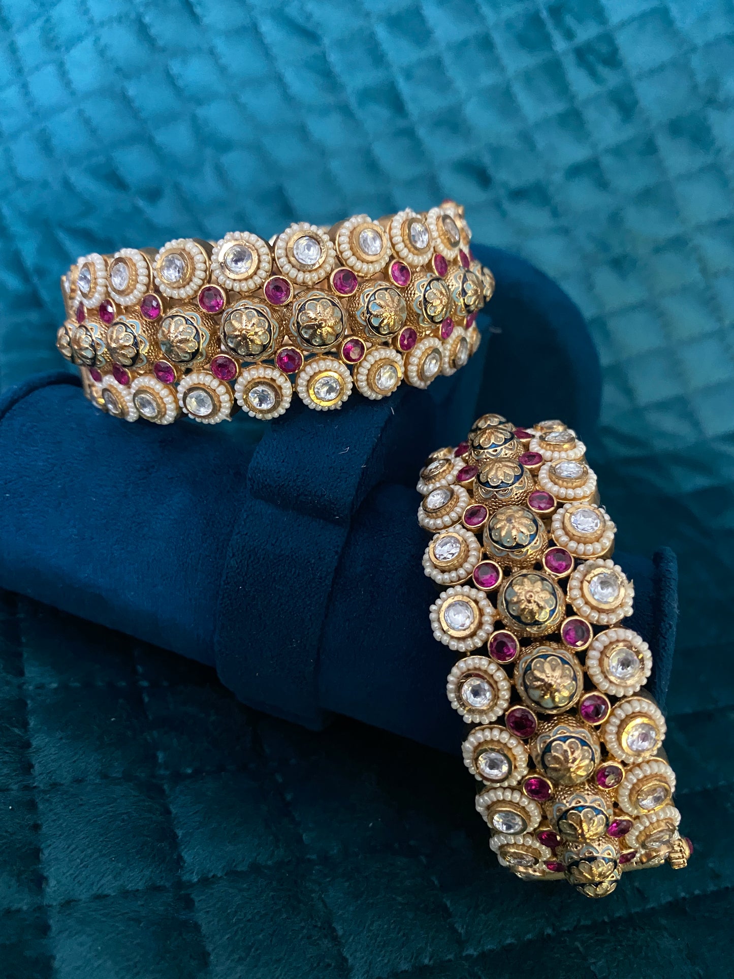 Valari Pearl kundan bangles