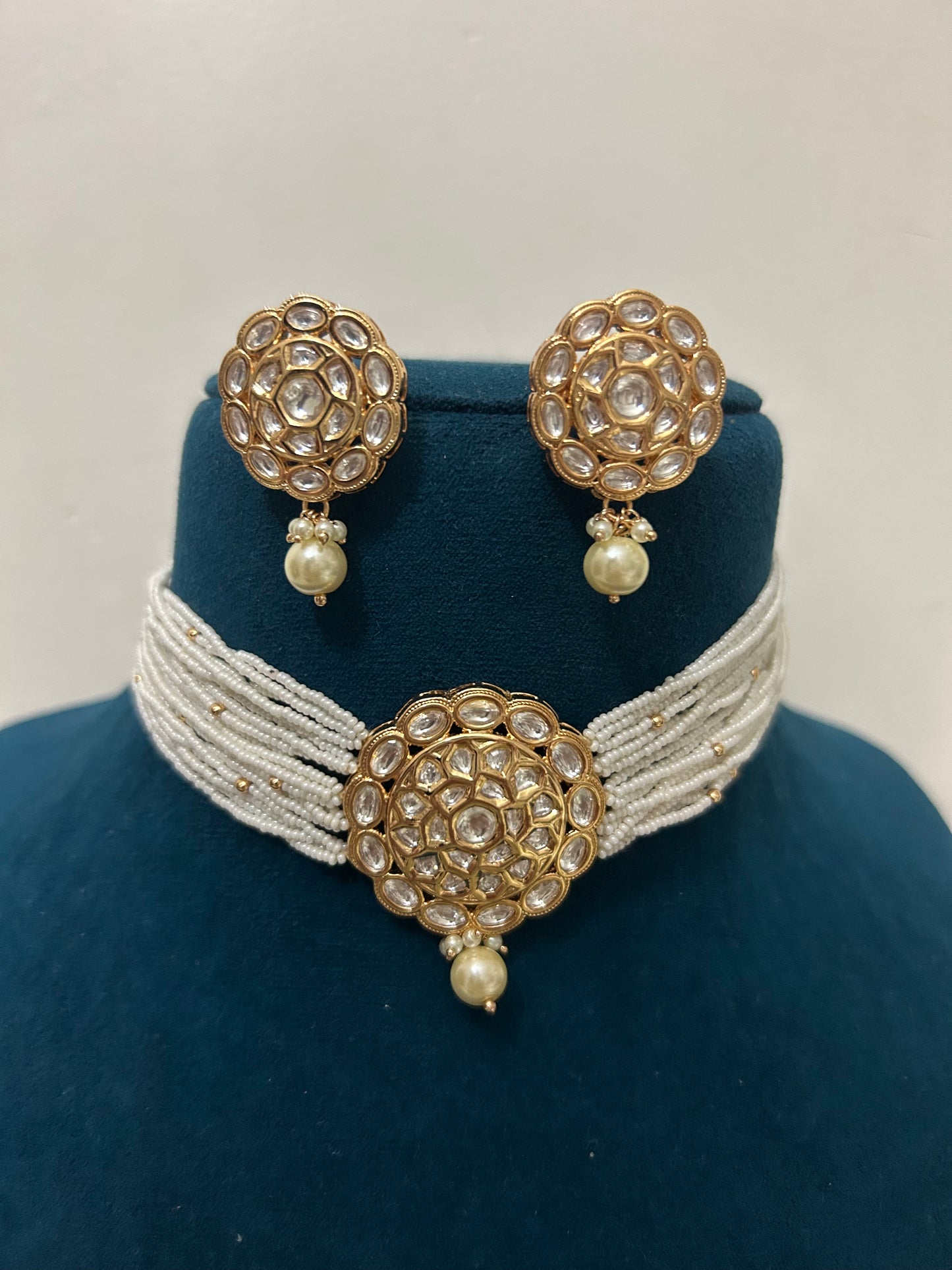 Alia Choker