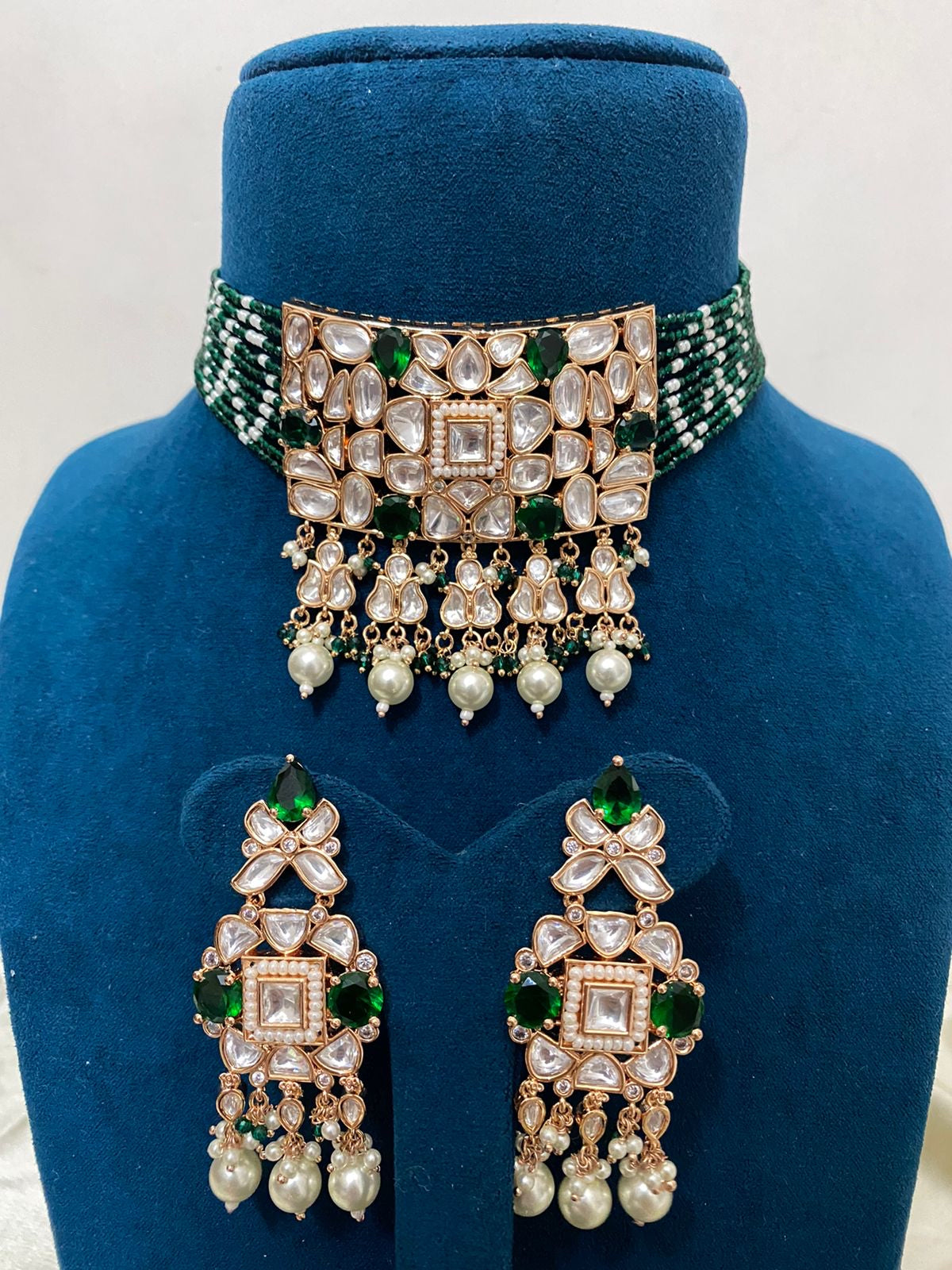 Rahi Necklace Set