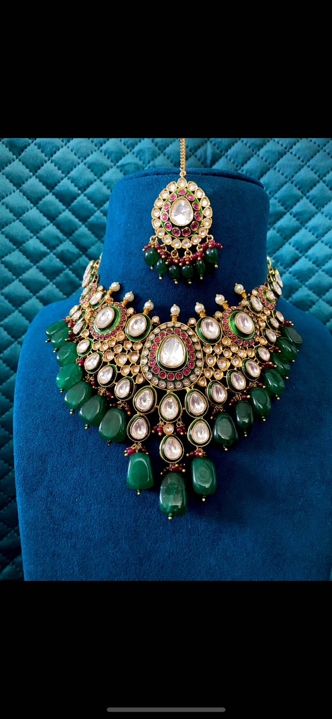 Jadau Necklace with Earrings and maangtika