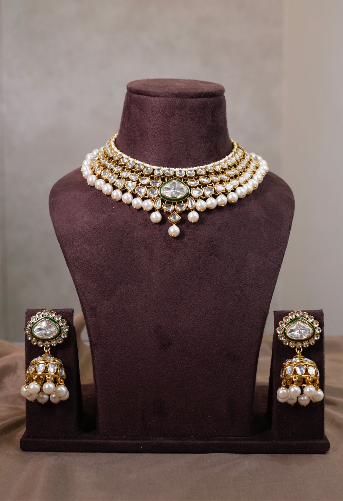 Jhilmil Kundan Set