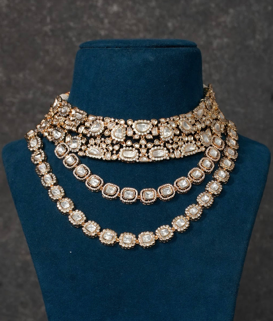 Parama Kundan set