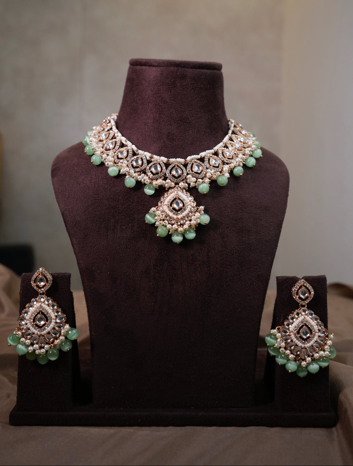 Vanya kundan Necklace set