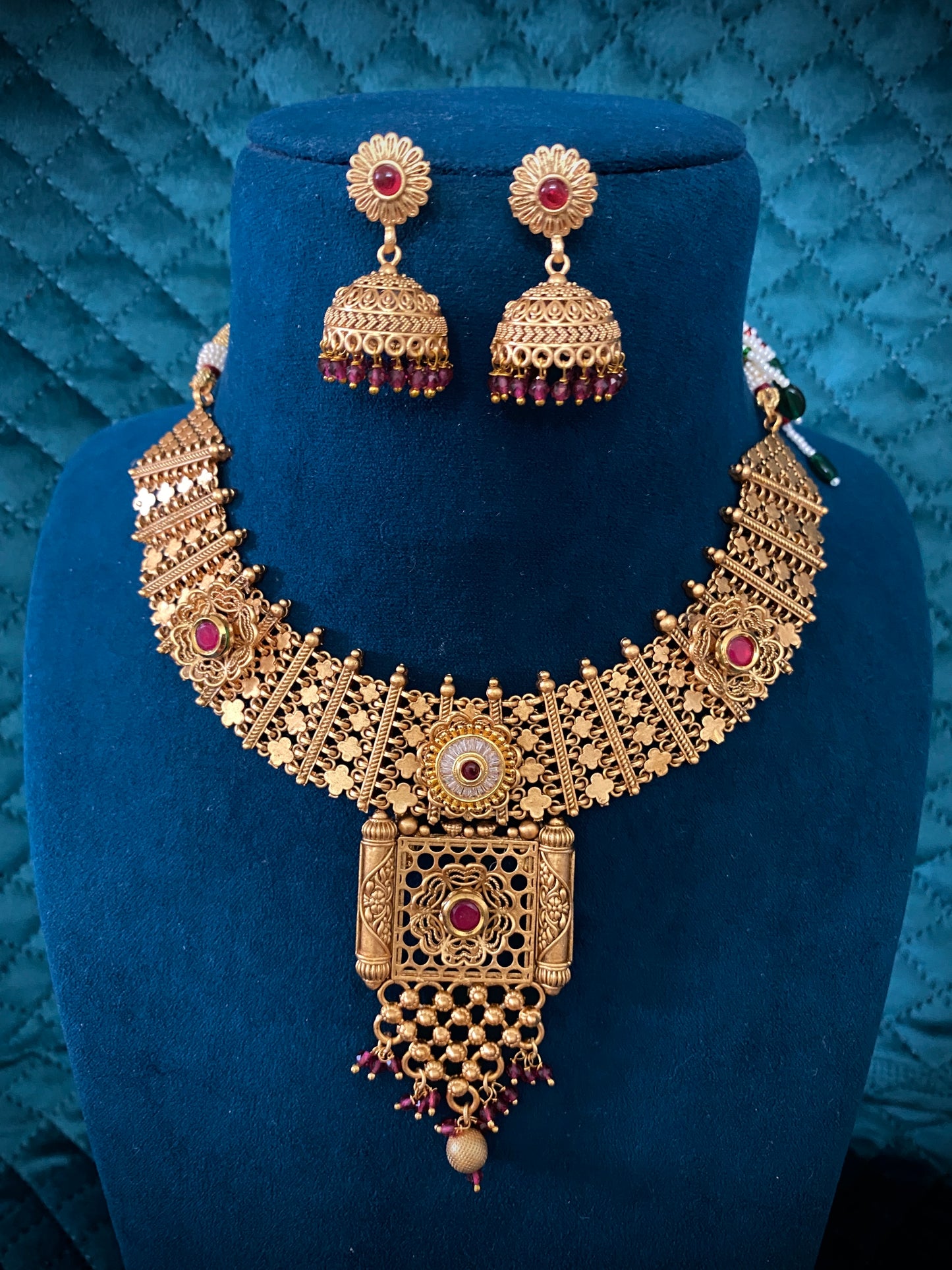 Gulabo Necklace