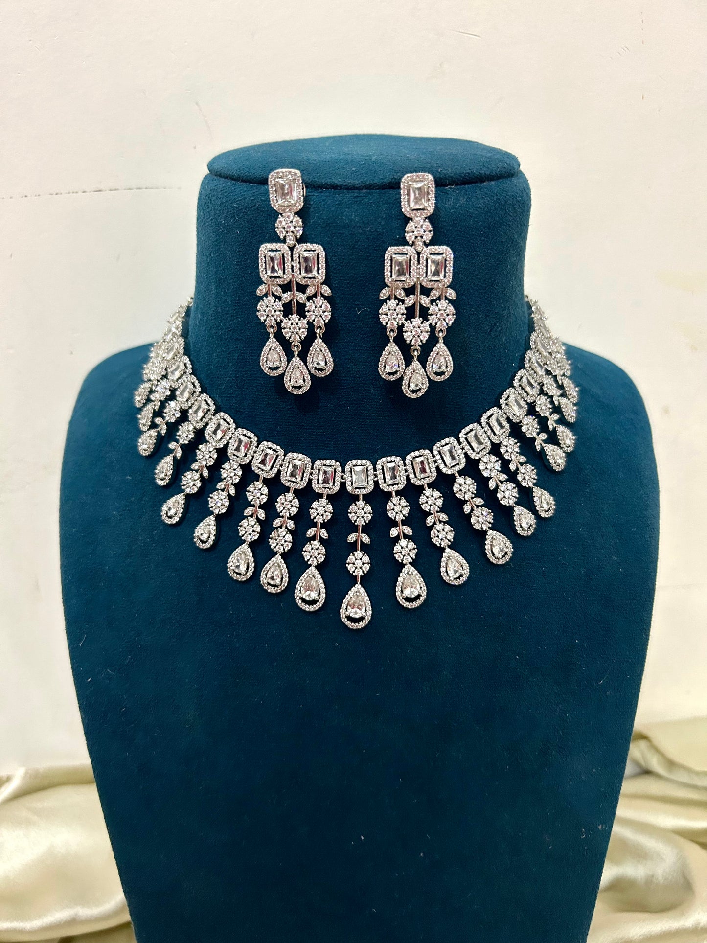 Zoya American diamond Necklace