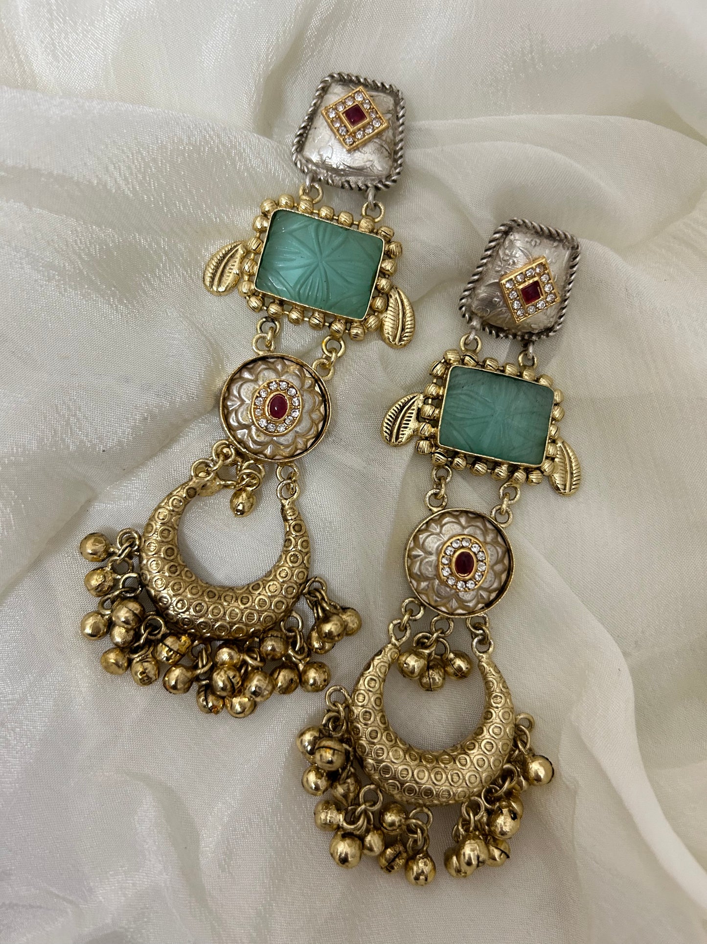 Vahida Earrings