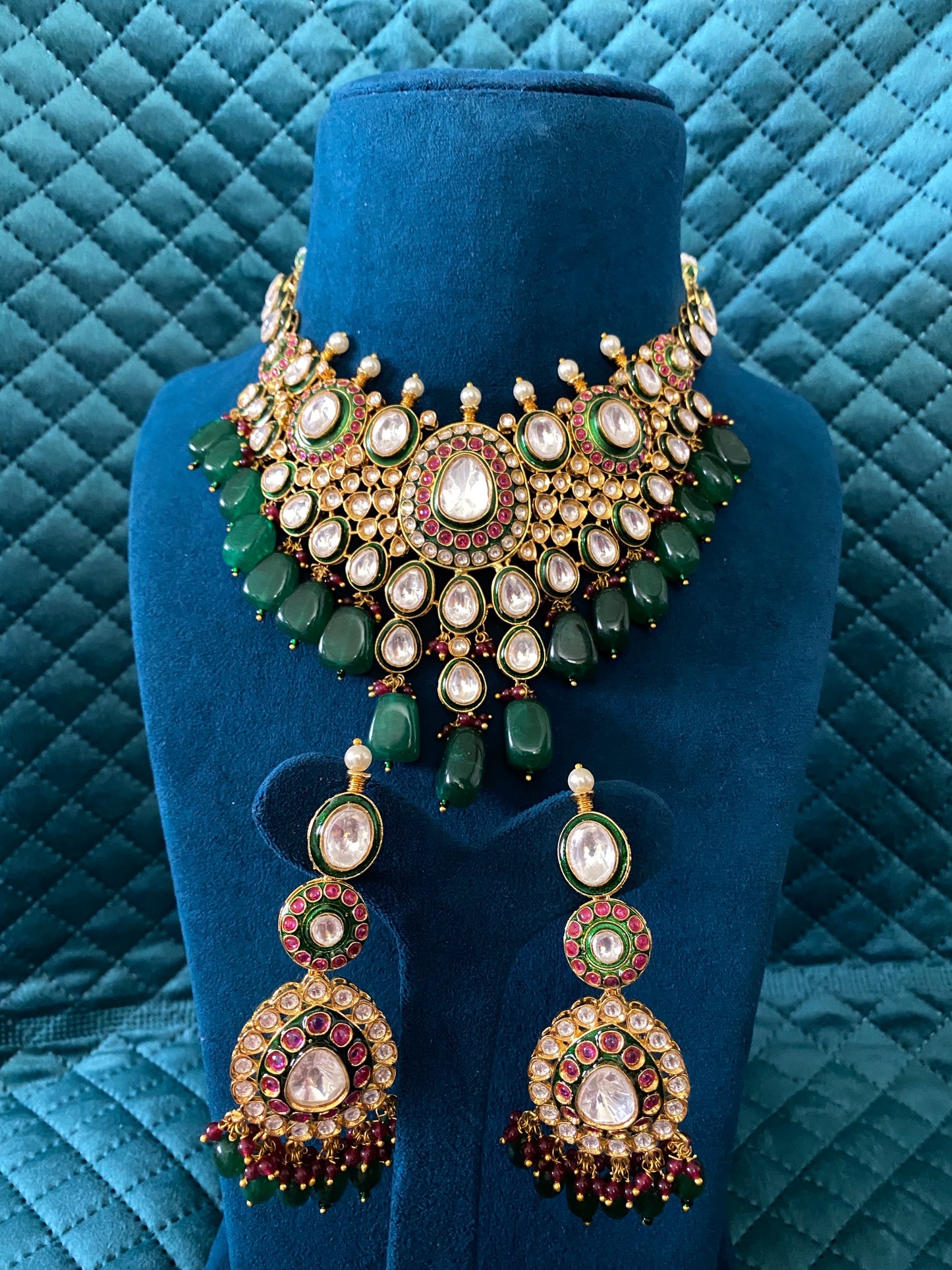 Jadau Necklace with Earrings and maangtika